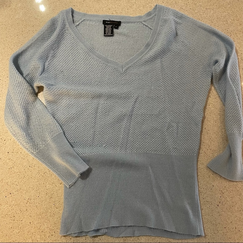 V neck sweater